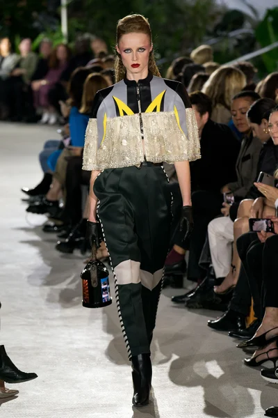 Look 2